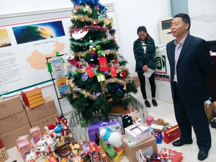 溫馨暖冬日，歡樂度圣誕